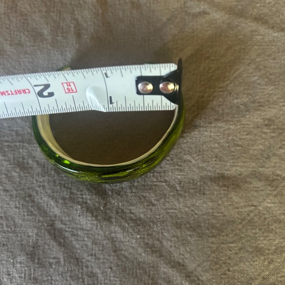 Green and goldstone hand blown glass cuff bracelet - Picture 7 of 9